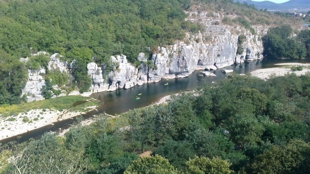 Location De Gites Les Sources Chambonas/Les Vans Buitenkant foto