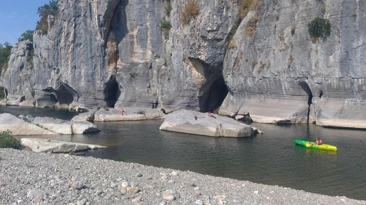 Location De Gites Les Sources Chambonas/Les Vans Buitenkant foto